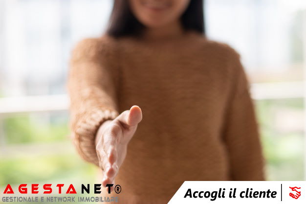 Accogli il cliente!